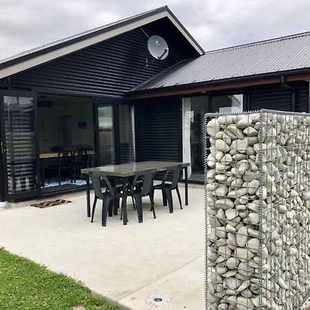 Townhouse Feel In Irishman Villa Twizel Exterior foto