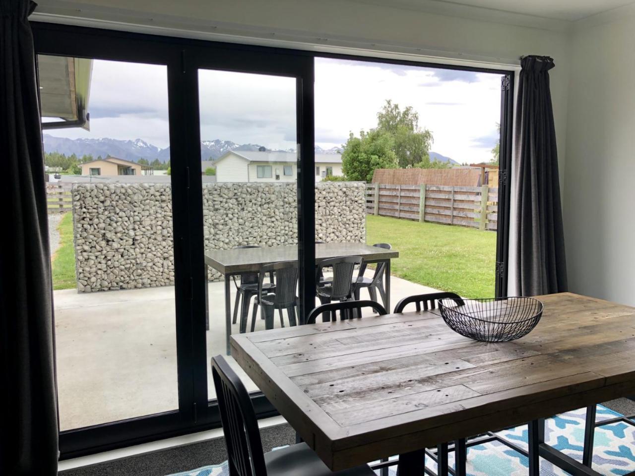 Townhouse Feel In Irishman Villa Twizel Exterior foto